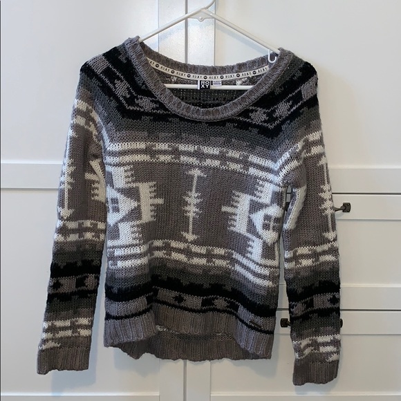 Roxy sweater - Picture 1 of 3